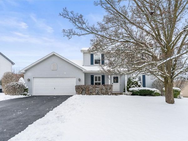 79 Mickens Bend, Henrietta, NY 14586