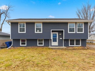 1218 MAYPER Drive, CARTER LAKE, IA 51510