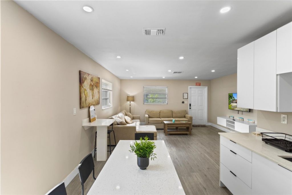 827 SW 29th Street, Fort Lauderdale, FL 33315 Photo