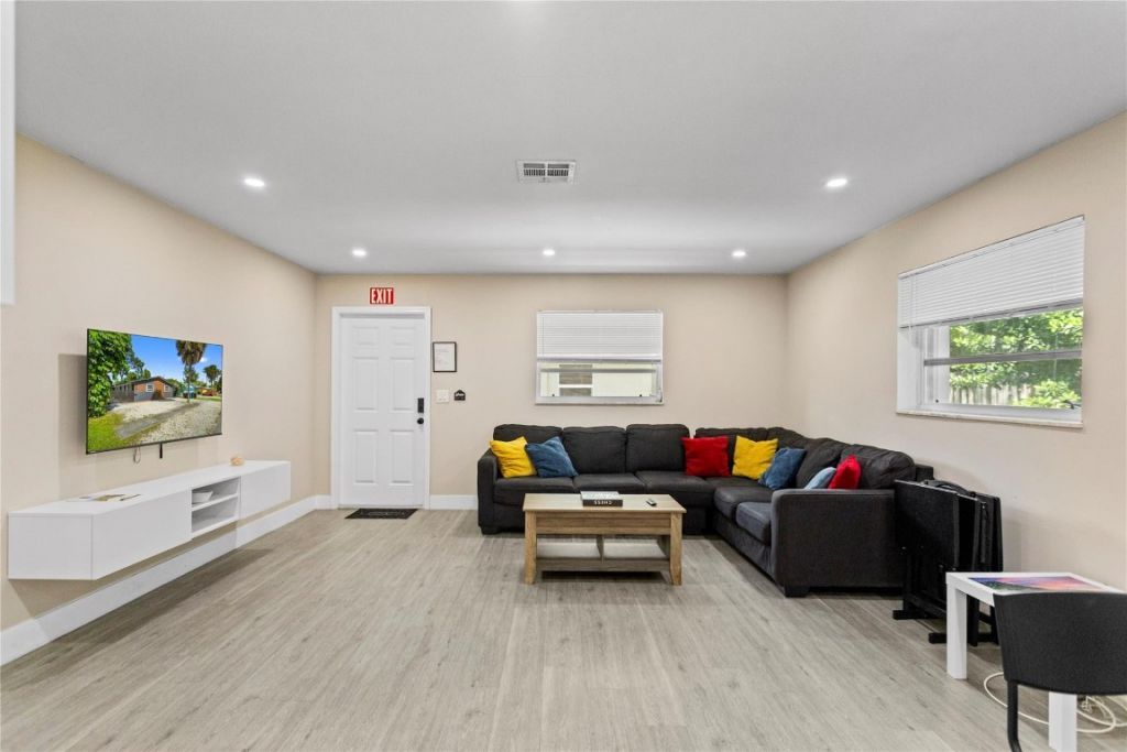 827 SW 29th Street, Fort Lauderdale, FL 33315 Photo