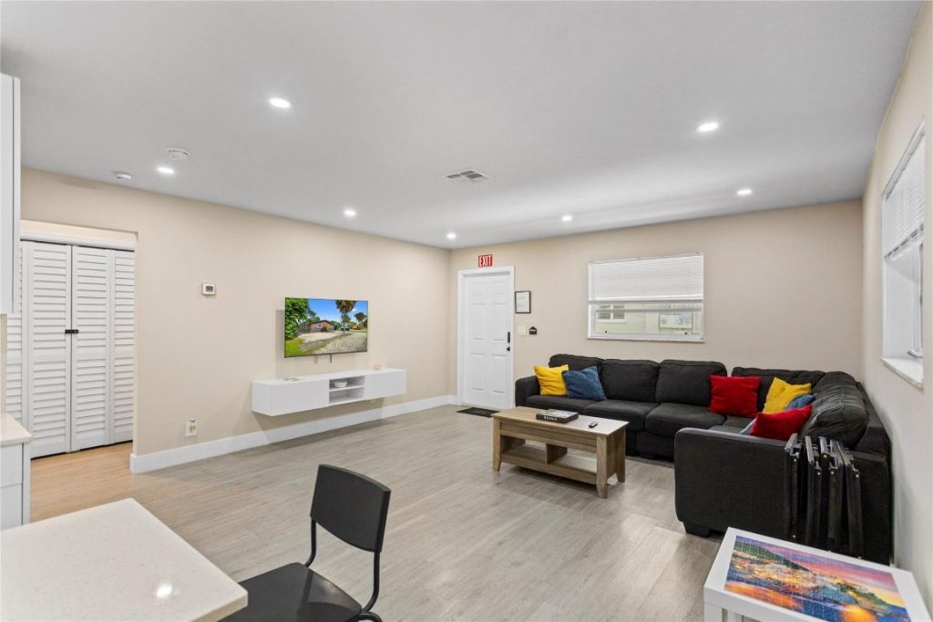 827 SW 29th Street, Fort Lauderdale, FL 33315 Photo