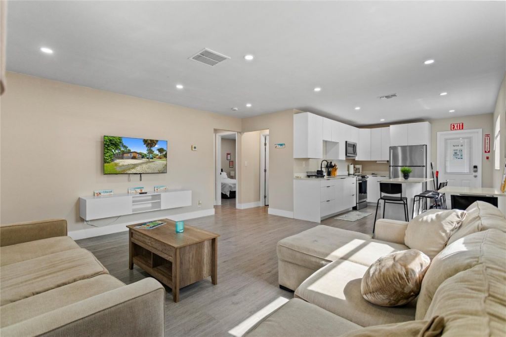 827 SW 29th Street, Fort Lauderdale, FL 33315 Photo