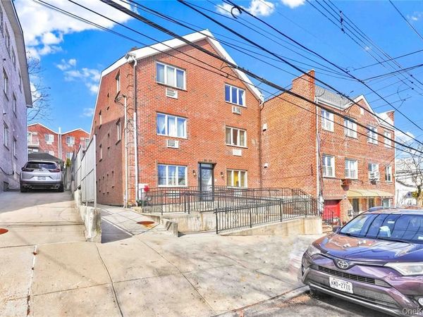 84-39 60th Dr, Middle Village, NY 11379