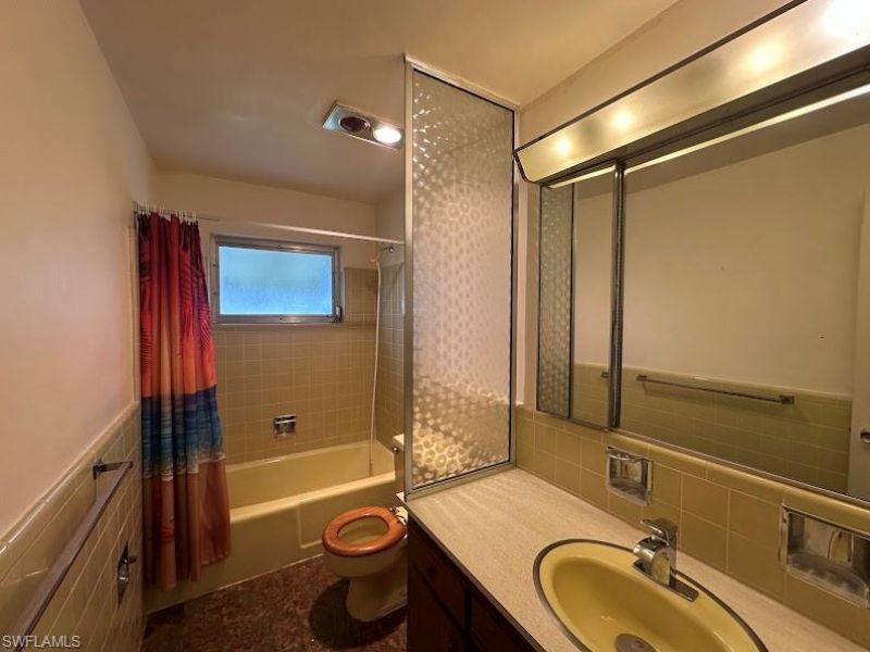 1727 Cornwallis Pkwy, Cape Coral, FL 33904 Photo