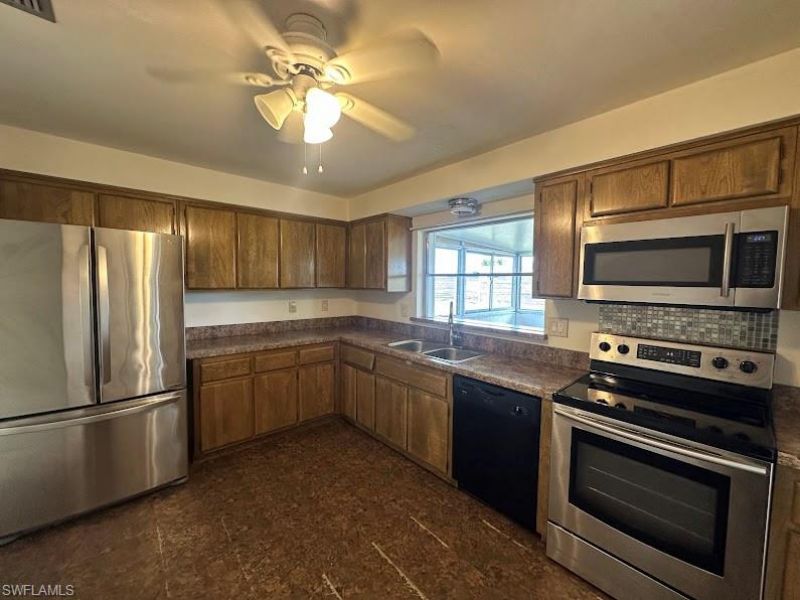 1727 Cornwallis Pkwy, Cape Coral, FL 33904 Photo