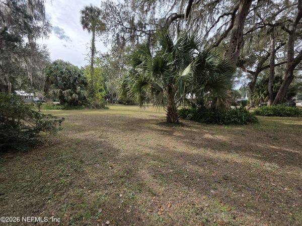 000 MILL Street, Welaka, FL 32193