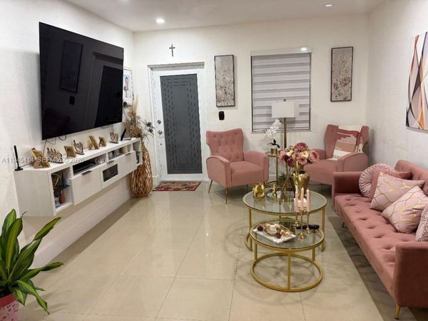 815 E 32nd St , Hialeah, FL 33013