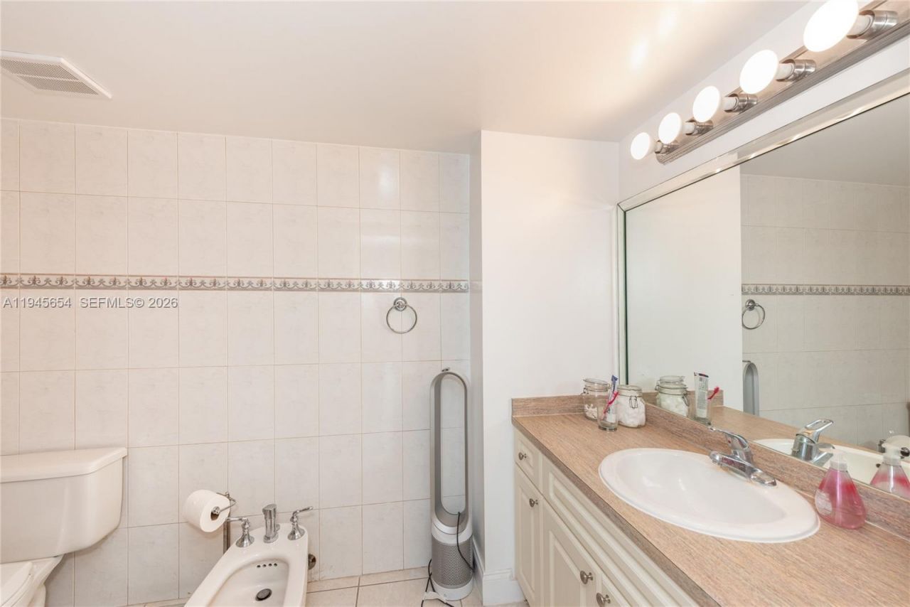 2400 SW 3rd Ave, Unit 703, Miami, FL 33129 Photo