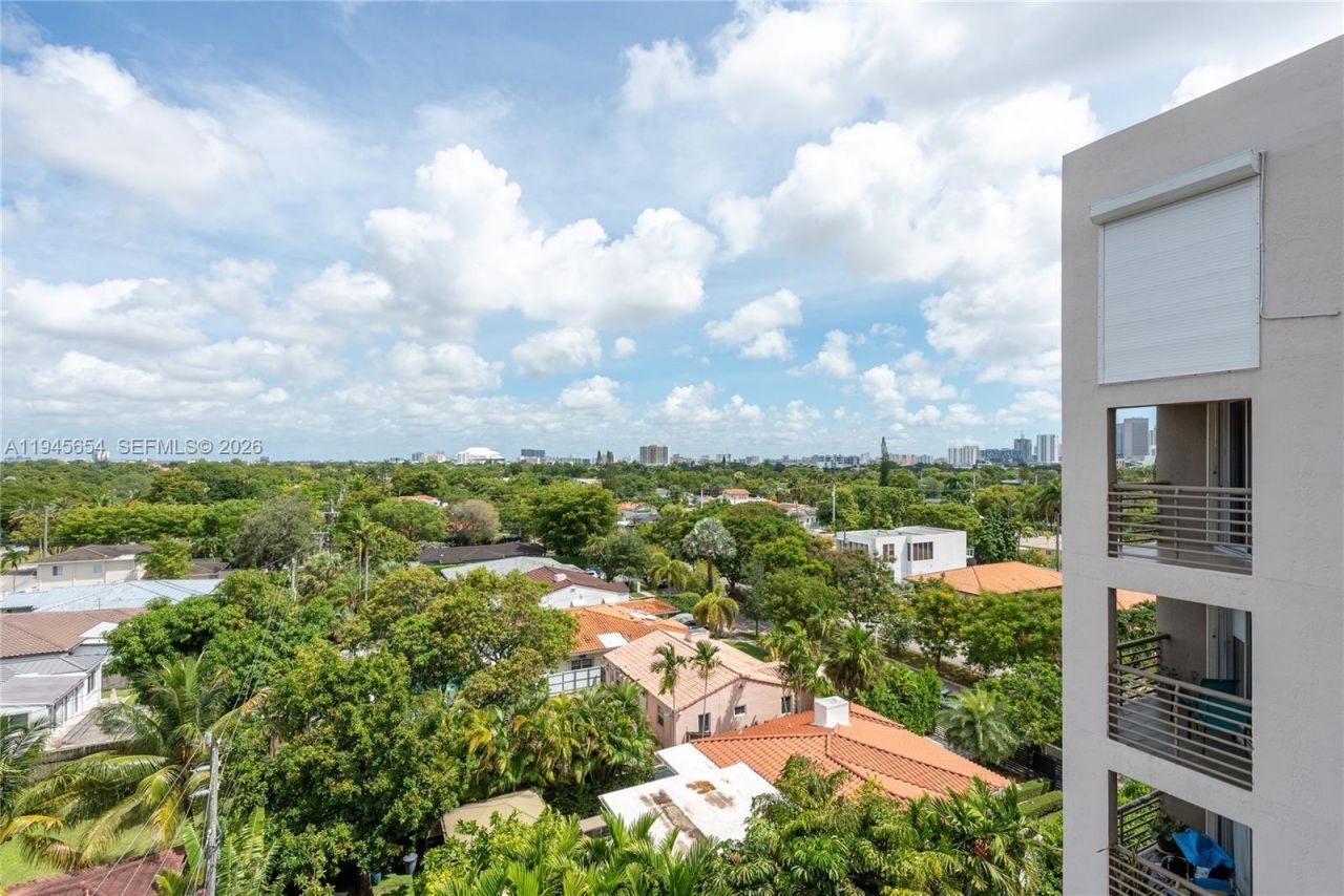 2400 SW 3rd Ave, Unit 703, Miami, FL 33129 Photo