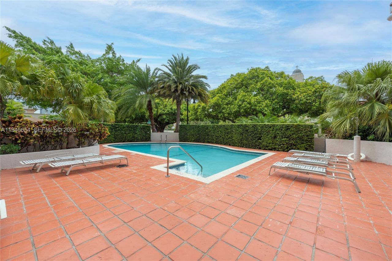 2400 SW 3rd Ave, Unit 703, Miami, FL 33129 Photo