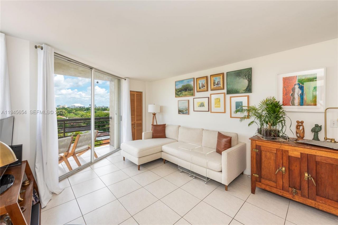 2400 SW 3rd Ave, Unit 703, Miami, FL 33129 Photo