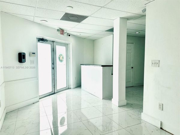 3703 SW 1st St , Miami, FL 33134