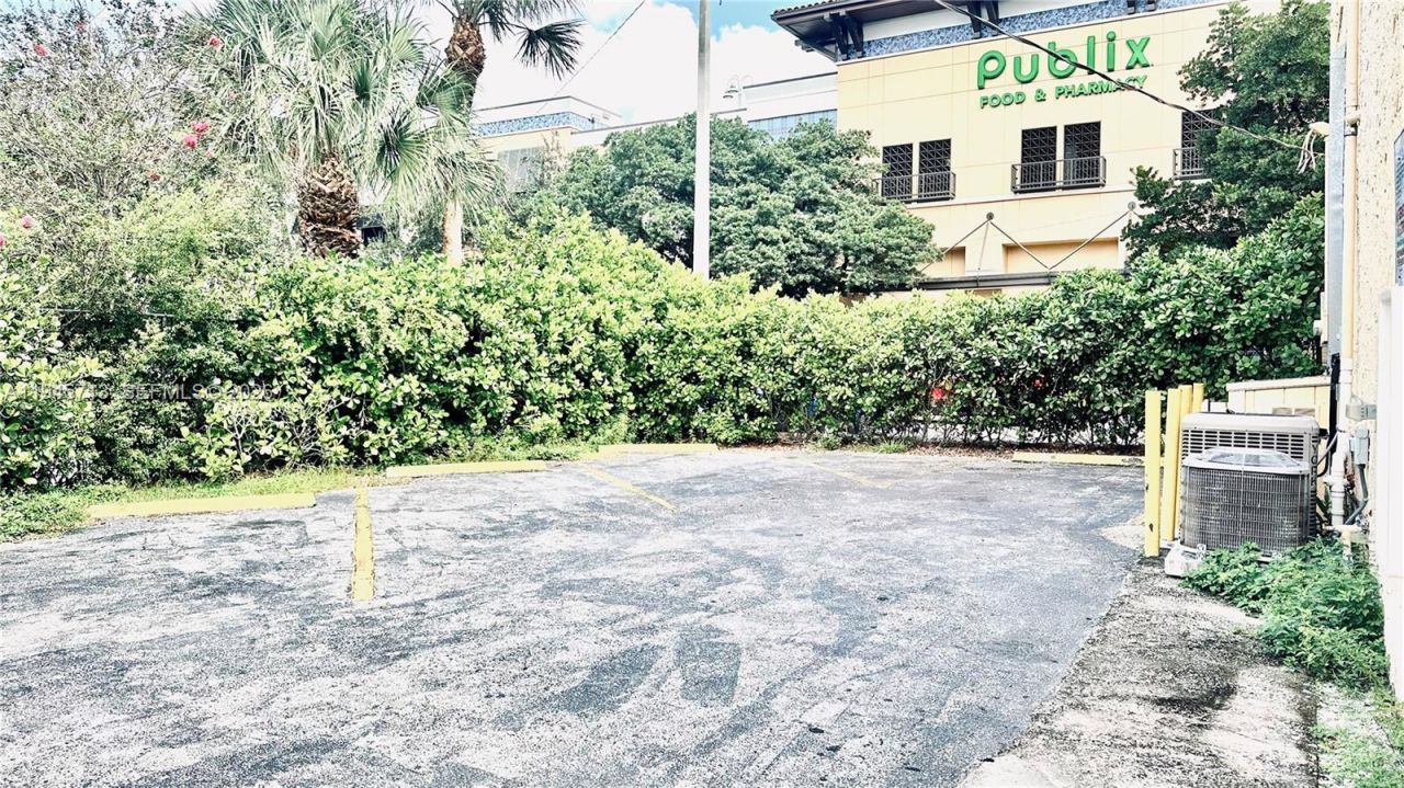 3703 SW 1st St , Miami, FL 33134 Photo