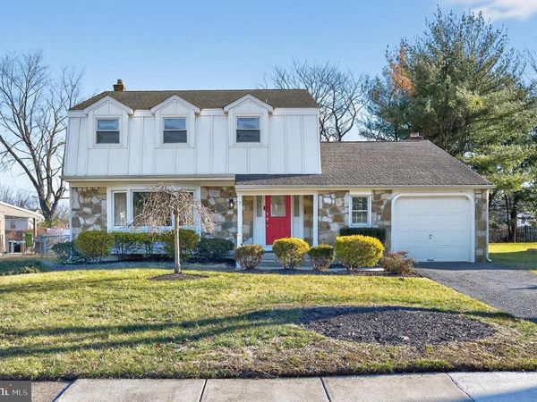 7 LISA LANE, CHERRY HILL, NJ 08003