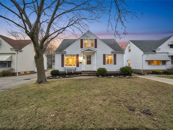 375 Beechwood Drive, Willowick, OH 44095