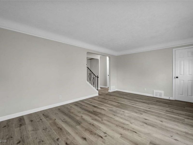 375 Beechwood Drive, Willowick, OH 44095 Photo 4