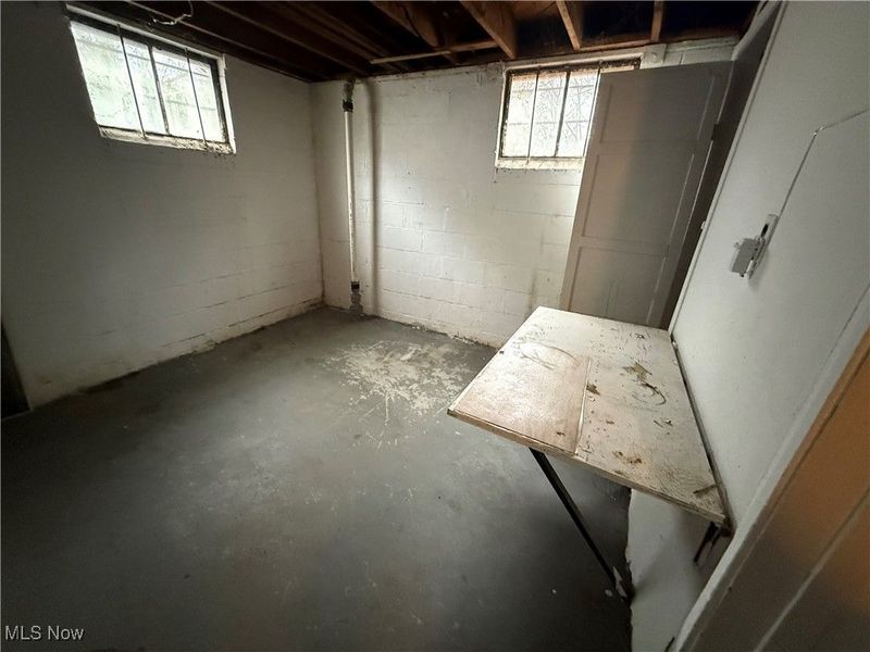 95 E Earle Avenue, Youngstown, OH 44507 Photo 43