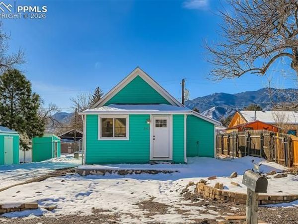 2423 W St Vrain Street, Colorado Springs, CO 80904