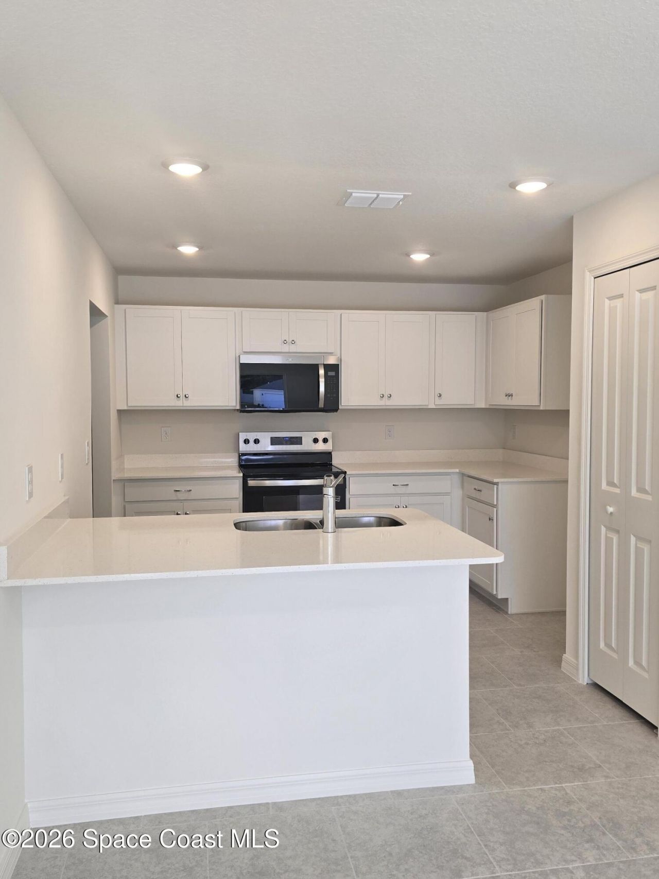 582 SW Richmond Circle Sw, Palm Bay, FL 32908 Photo