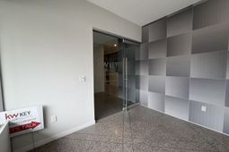 126 E 2nd Street N photo 4
