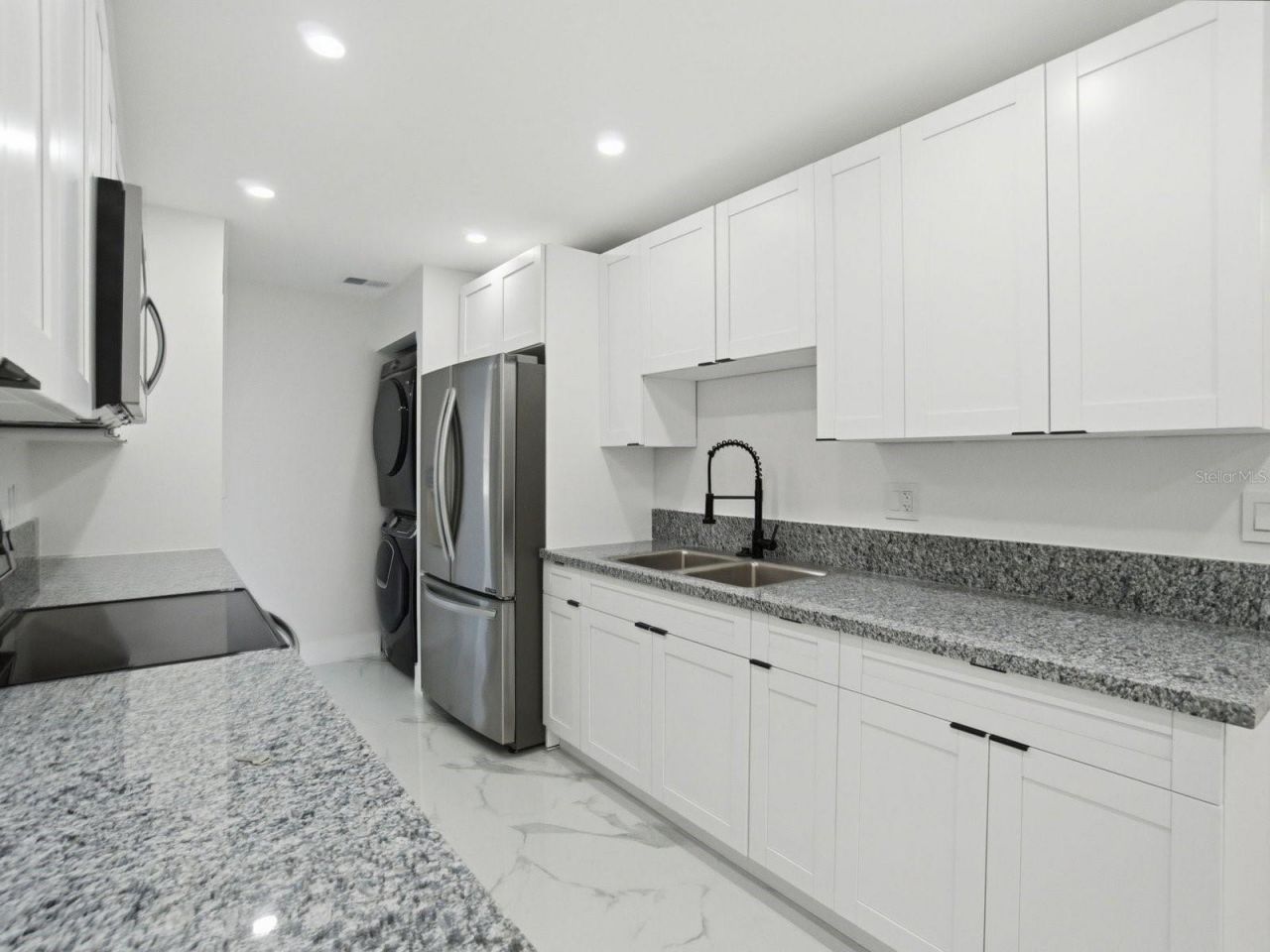 390 Hazel Circle, Punta Gorda, FL 33982 Photo