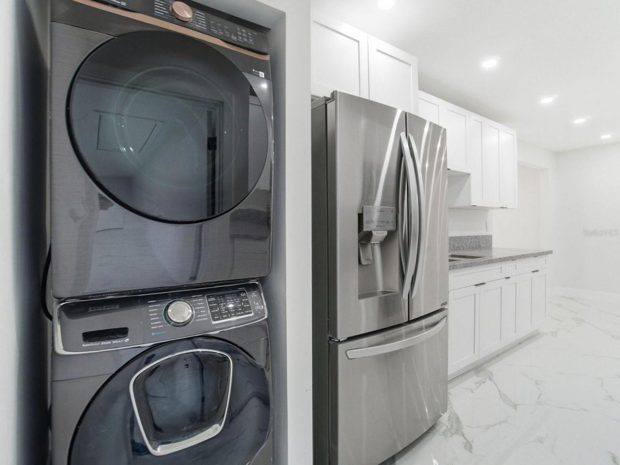 390 Hazel Circle, Punta Gorda, FL 33982 Photo