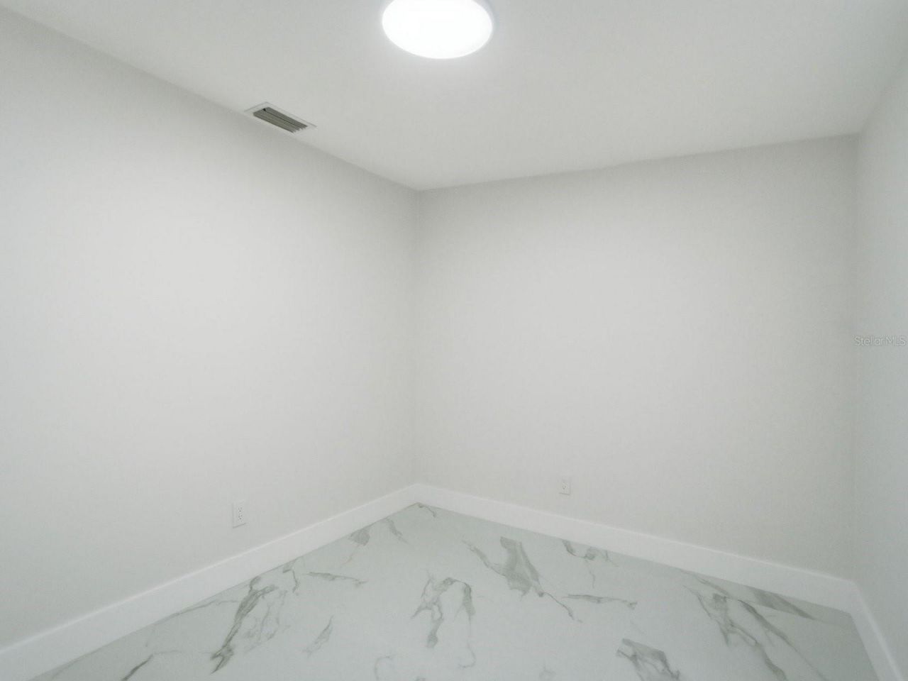 390 Hazel Circle, Punta Gorda, FL 33982 Photo