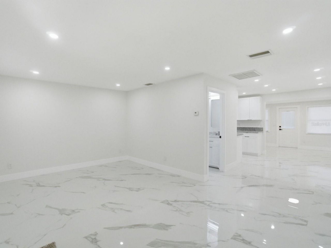 390 Hazel Circle, Punta Gorda, FL 33982 Photo