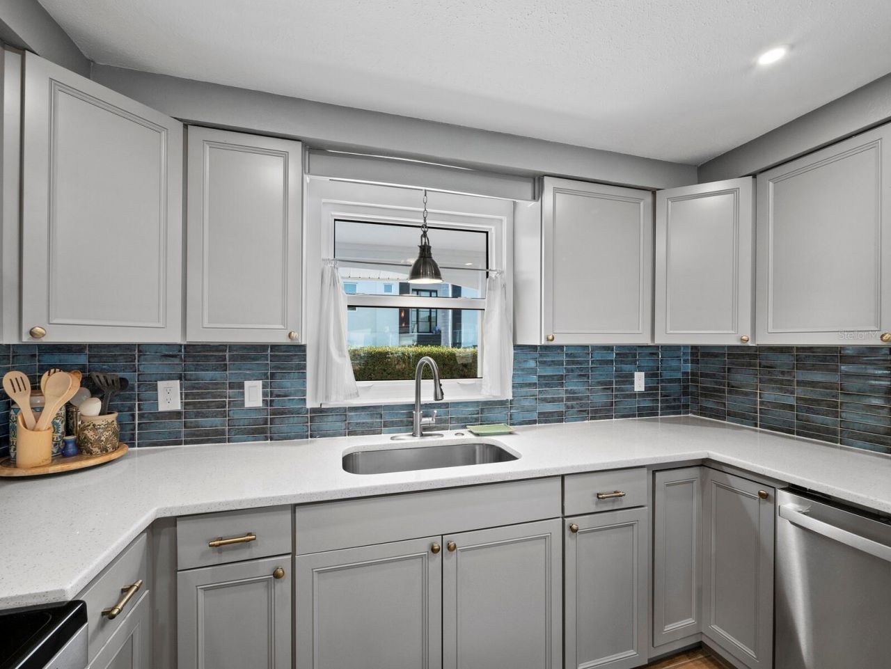 691 Tarawitt Drive, Longboat Key, FL 34228 Photo