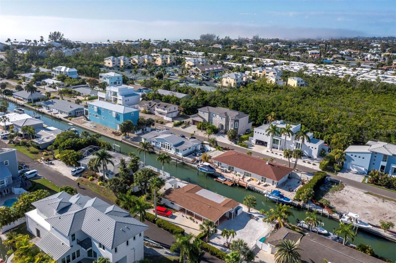 691 Tarawitt Drive, Longboat Key, FL 34228 Photo