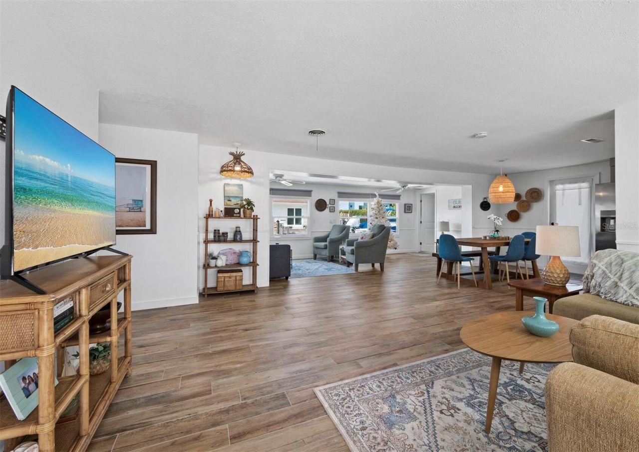 691 Tarawitt Drive, Longboat Key, FL 34228 Photo