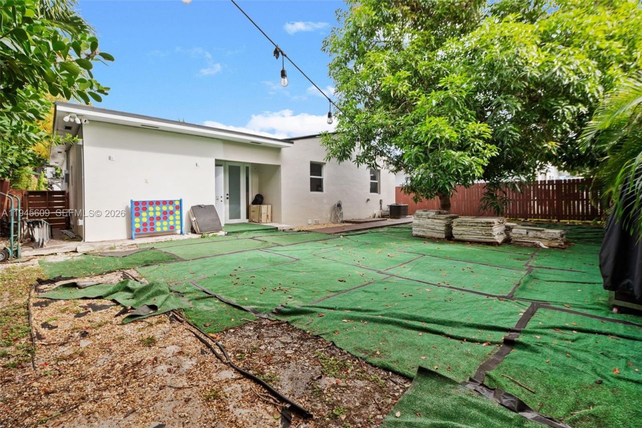 2180 SW 20th St, Miami, FL 33145 Photo