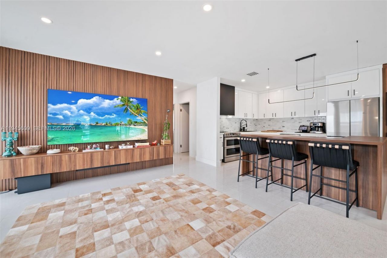 2180 SW 20th St, Miami, FL 33145 Photo