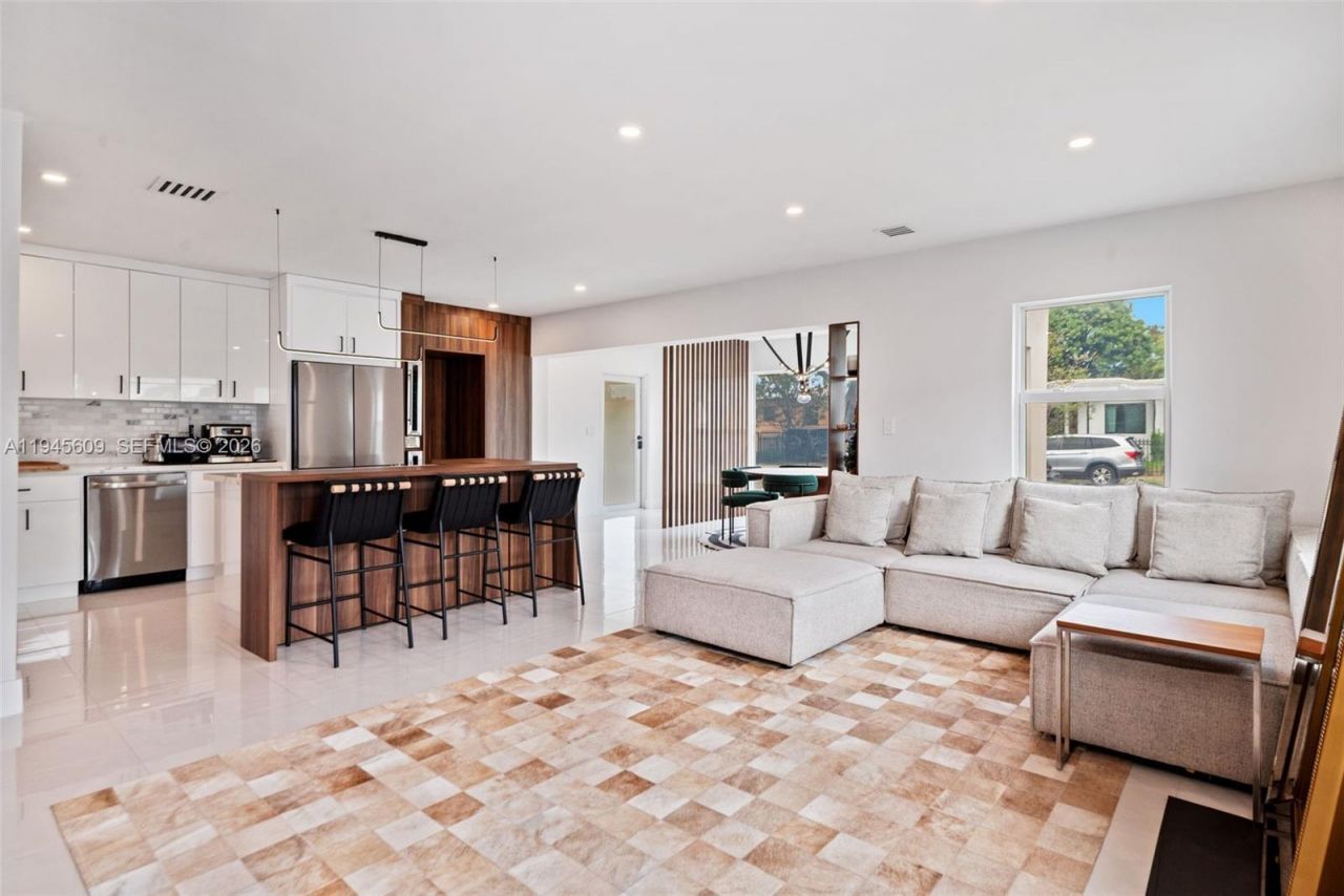 2180 SW 20th St, Miami, FL 33145 Photo