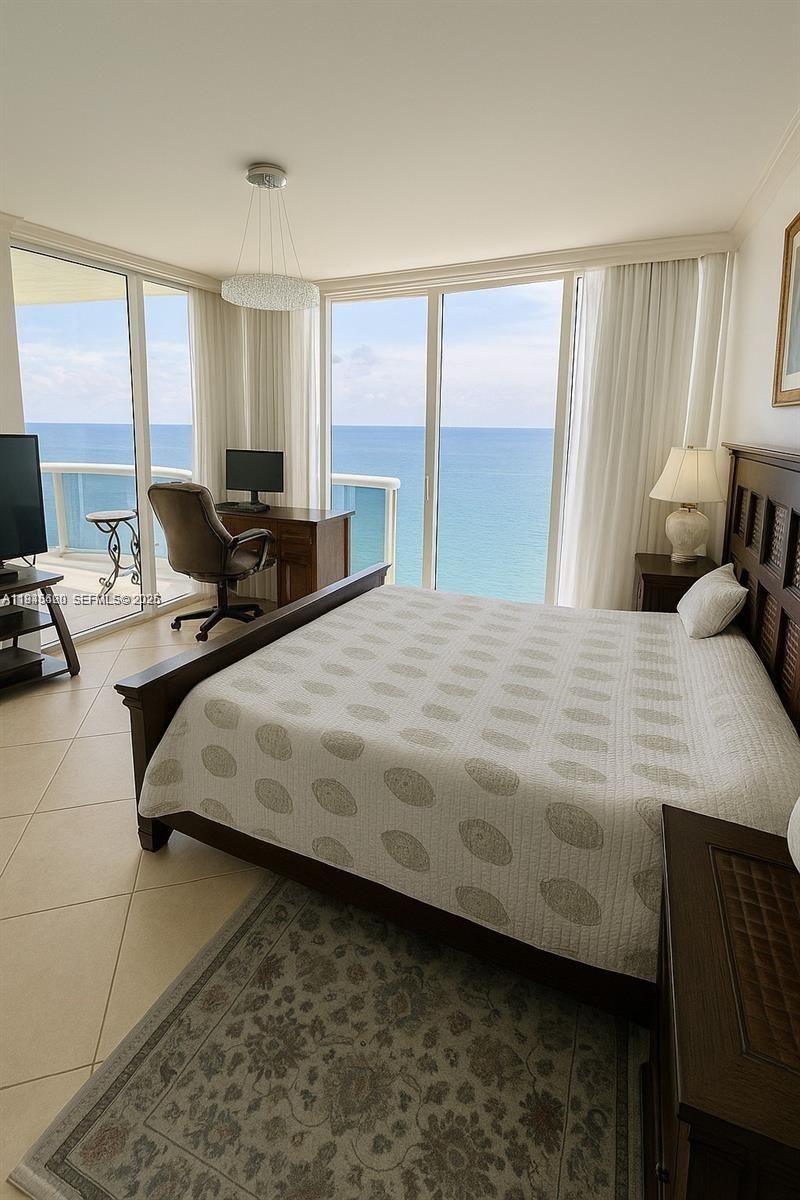 1830 S Ocean Dr, Unit 4501, Hallandale Beach, FL 33009 Photo