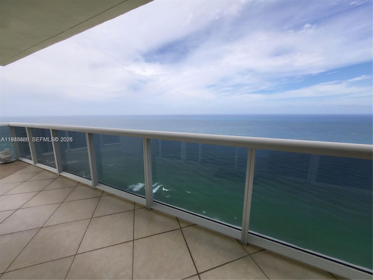 1830 S Ocean Dr, Unit 4501, Hallandale Beach, FL 33009 Photo