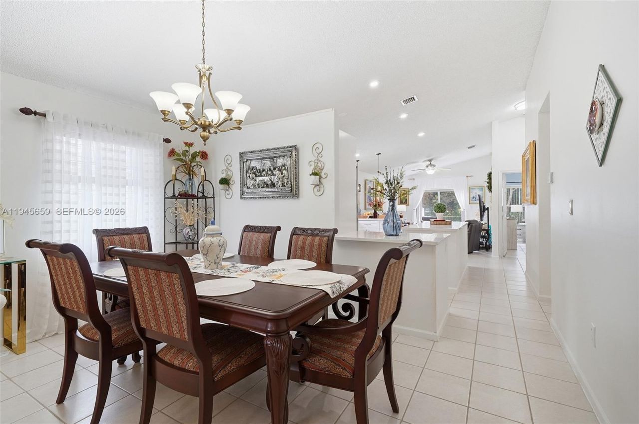 20494 SW 5th St, Pembroke Pines, FL 33029 Photo