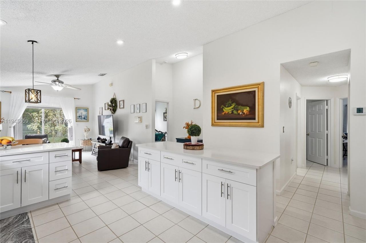 20494 SW 5th St, Pembroke Pines, FL 33029 Photo