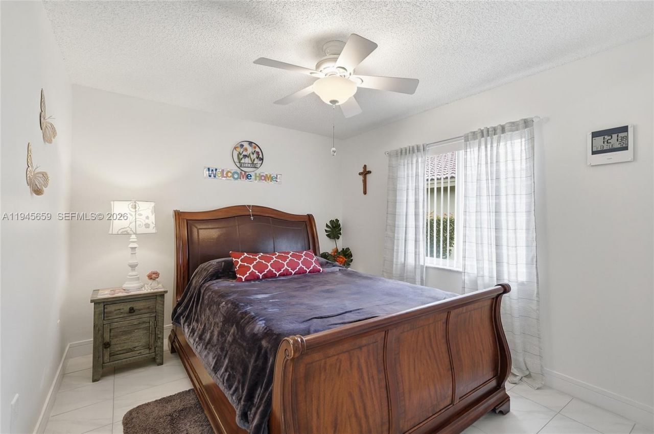 20494 SW 5th St, Pembroke Pines, FL 33029 Photo