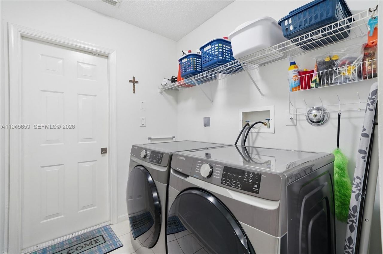 20494 SW 5th St, Pembroke Pines, FL 33029 Photo