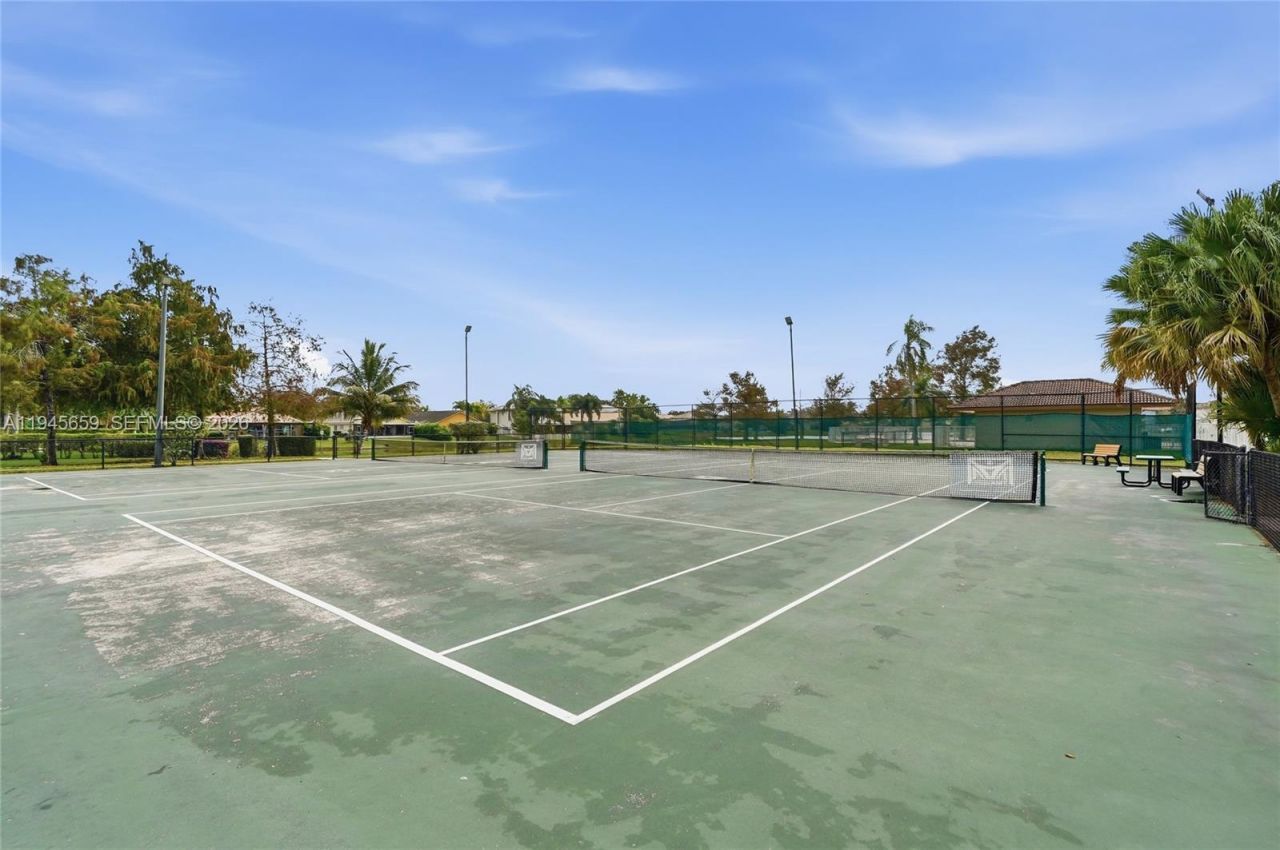 20494 SW 5th St, Pembroke Pines, FL 33029 Photo