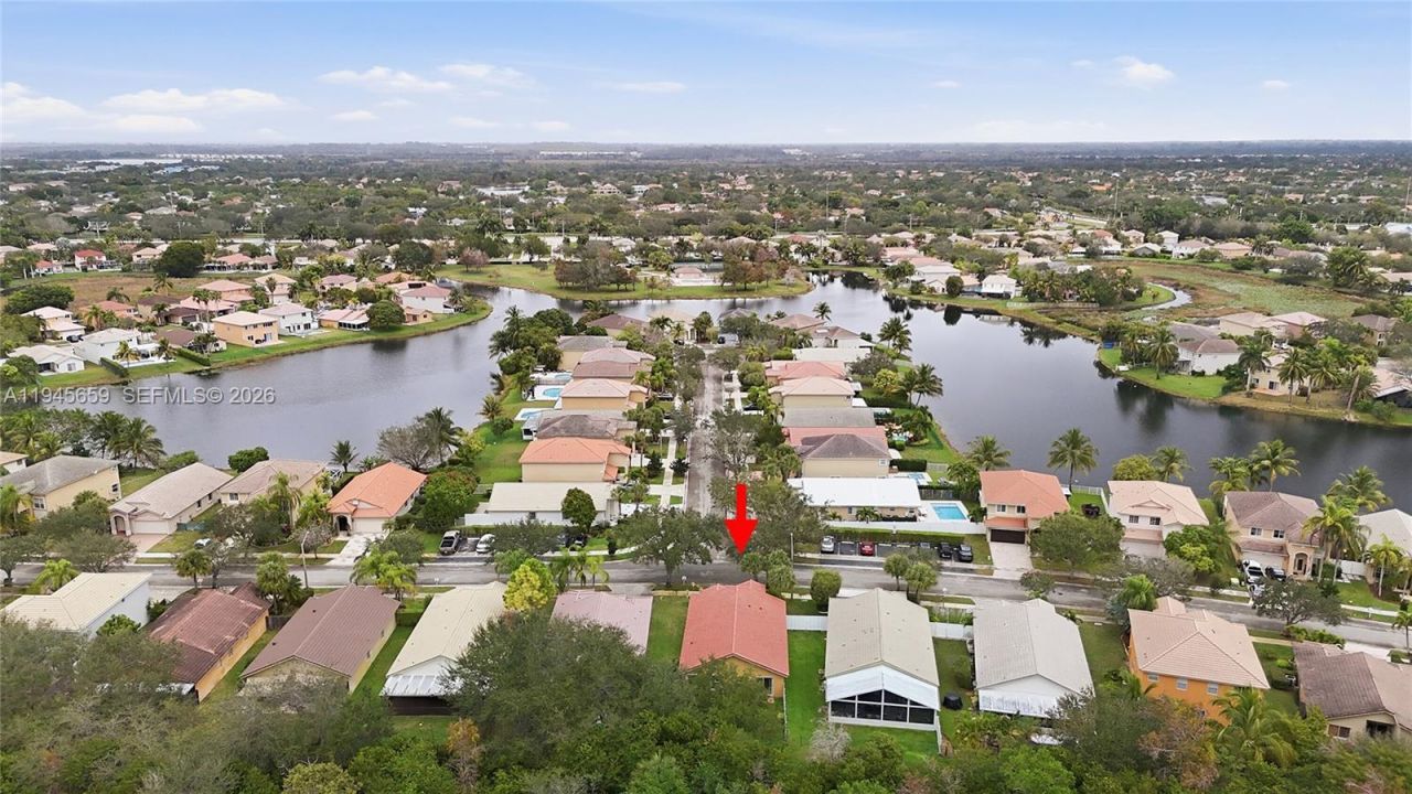 20494 SW 5th St, Pembroke Pines, FL 33029 Photo