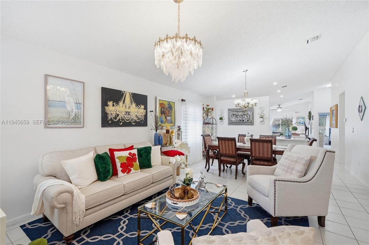 20494 SW 5th St, Pembroke Pines, FL 33029 Photo