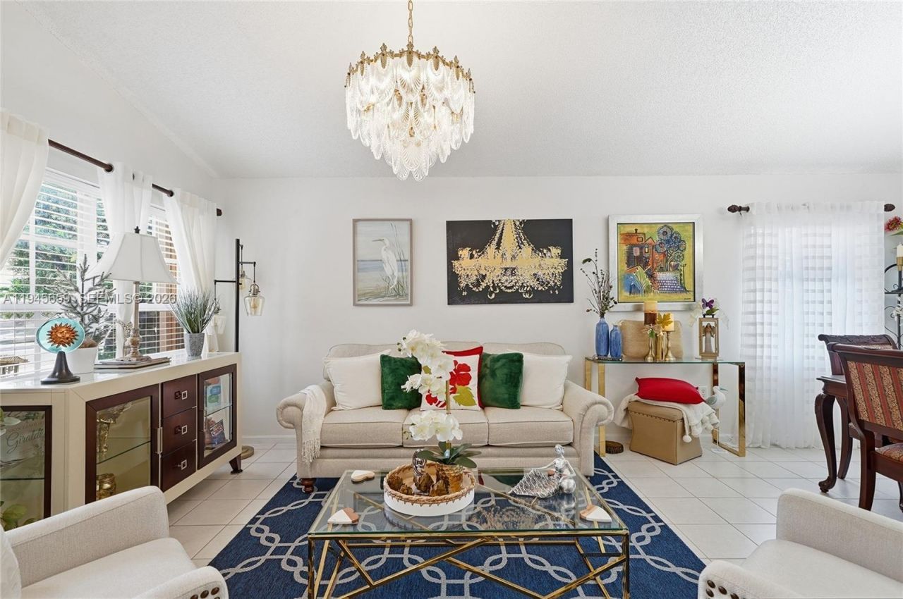 20494 SW 5th St, Pembroke Pines, FL 33029 Photo