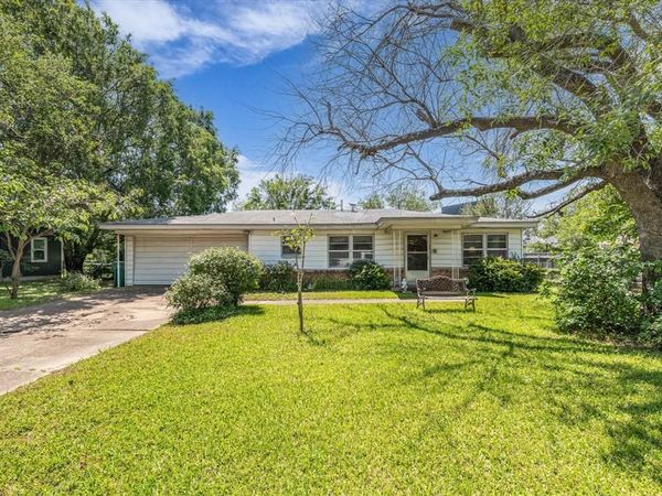 401 Avenue I, Lacy Lakeview, TX 76705