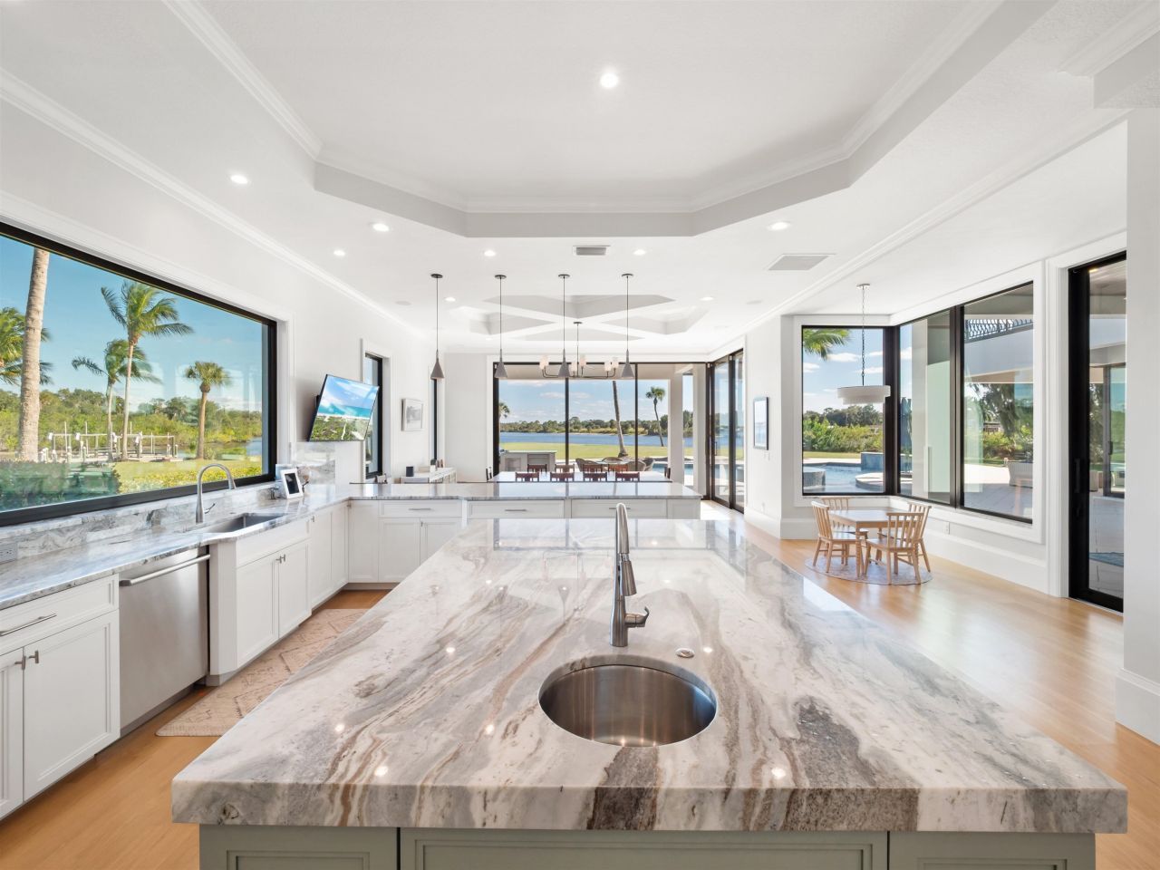 18090 N Olga Dr, Alva, FL 33920 Photo