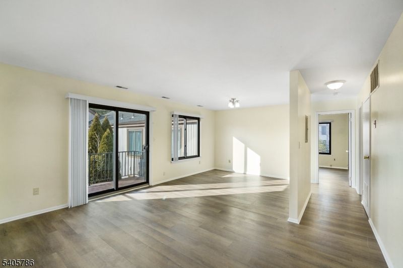 16298 Dell Pl, Stanhope, NJ 07874 Main Photo