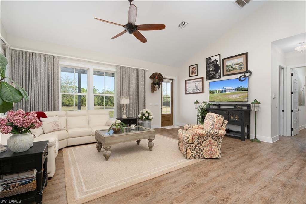 4093 Sunshine Blvd, Saint James City, FL 33956 Photo