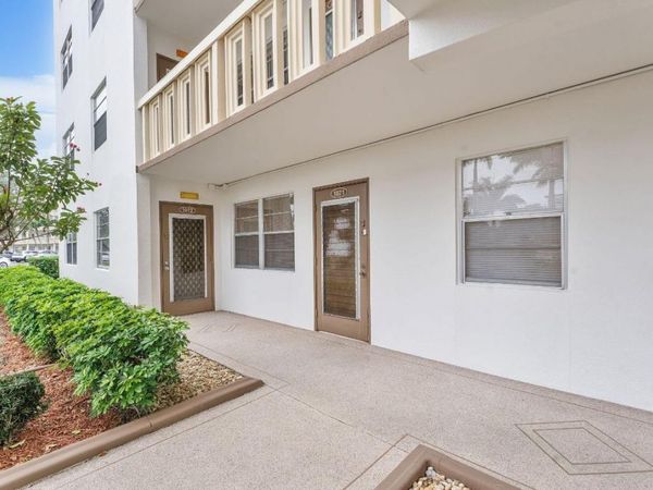 1071 Guildford D, Boca Raton, FL 33434