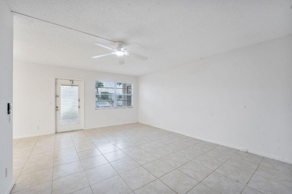 1071 Guildford D, Boca Raton, FL 33434 Photo